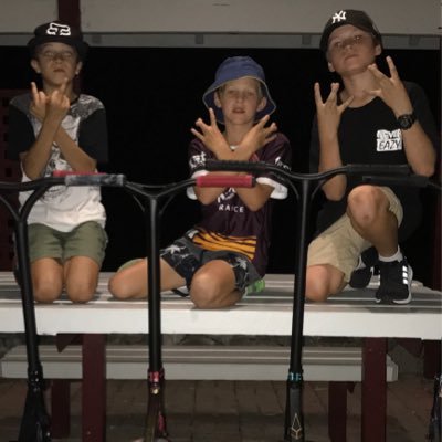 Josh_connor_8's profile picture. Make vids play basketball ride scooters.🛴🏀🔥Instagram: _connorscoots_ Spam: cwspam_13