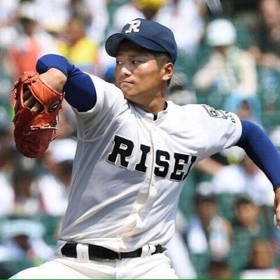 俺は履正社と滋賀学園と秀学館応援しています 今年の夏は履正社が優勝します。