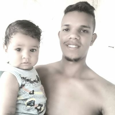 AlefContrin's profile picture. Um beijo pra você que me critica, mas deixa de lado sua vidinha de merda só para observar a minha! ￼￼