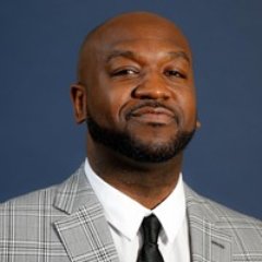 NBA, European professional, college, and kid trainer! Former Assistant Coach at St. Joes HS, Lewis U, North Park, UIC, Played at Kansas & Depaul! ToughnessWins!