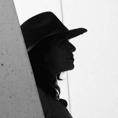 deyblan's profile picture. Fotógrafa, arquitecta, melómana incurable, viajera, pseudo-foodie, incondicional de los míos, dormilona profesional +lo que se acumule...