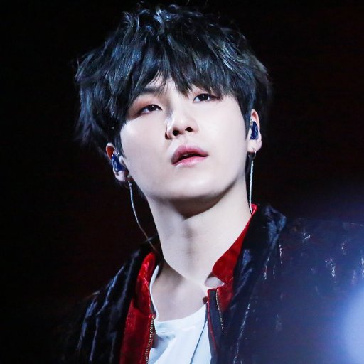 SugaArgentino_'s profile picture. Rapero, Bailarín, Compositor, Productor, Modelo y MC // Amargado pero a veces amable. // Min Suga // "Agust D" // Kumamon // Dormir es todo lo que esta bien.