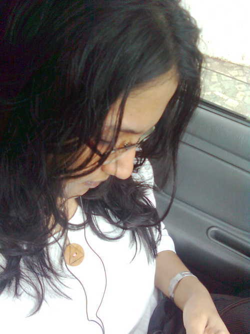 frmhr2thr's profile picture. Just a girl trying to figure life out....