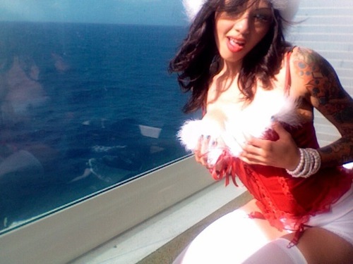 LARABINGLER's profile picture. 