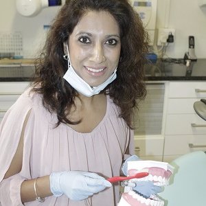 Dentist working and livng in Kloof, Durban, KZN.
I seek to put smiles onto the faces of those I help.