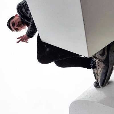 sxarle's profile picture. Calm down yeah ✋ it's just a bit of banter