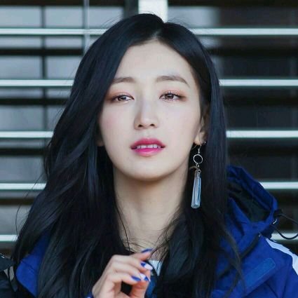 DCO_CUS2's profile picture. 175cm :: 표준 :: 女 :: 26살 :: 공방주인 :: 그녀의 가녀린 목덜미엔 아름다운 장미 한송이가 피어나고 있었다. 새빨간 장미는 그녀의 목을 끊임없이 조여갔다. 그녀에게 있어서 그 고통은 곧 행복.