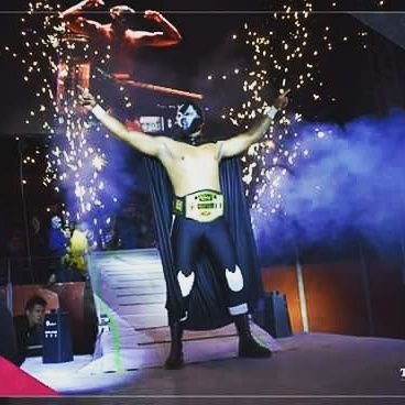 Campeon welter de occidente CMLL,revelacion del año 2016, mascara de gitano, frezzer, copa 475 años de la ciudad de Guadalajara, galardon excelencia del deporte