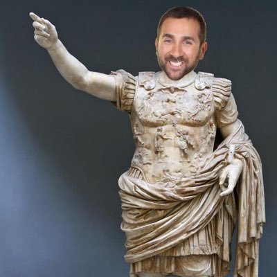 thulius's profile picture. Latin Teacher • Loves all things Hardware, Software and Mobile • Speaks Geek, Latin, Spanish, Ancient Greek and English • Dad