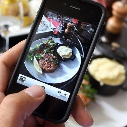 lesbonsrestos's profile picture. 