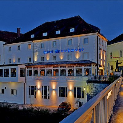 ****Hotel Restaurant Minichmayr is located at the beautiful historic center of Steyr with a fascinating view over the confluence of the rivers Enns&Steyr.