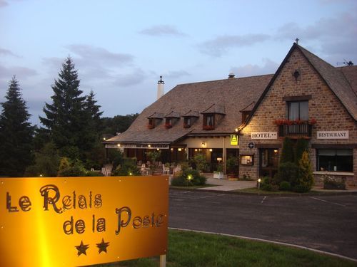 le Relais de la Poste,Petit hôtel de charme, situé au coeur de la Vallée de la Truyère et des volcans d'Auvergne à neuveglise .