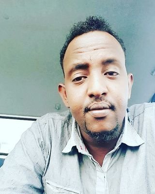 Waxaan ahay nin alle yaqaan oo aakhiro ka danbayso iyo maalin 1000 magac leh