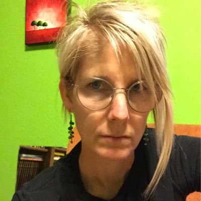 JulieClarkATX's profile picture. 