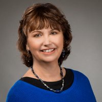 Alina K. Field (@alinakfield) Twitter profile photo