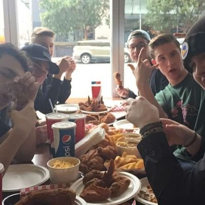 Tid_Literson's profile picture. 