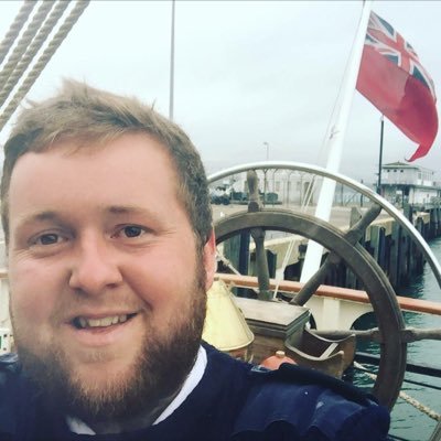 Merchant Navy Deck Officer Cadet and a massive Newcastle united fan ⚫️⚪️⚫️🛥⚓️