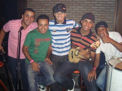 Grupo Nó na Gravata. samba & pagode.(Americana-sp)
Duzinho , Emersom , Tuka , Bruninho , Tiago fox