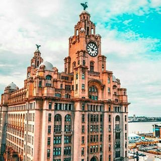 📸 Sharing the best of Liverpool 🌎 The worlds best city 🌆 #lensesofliverpool to be featured