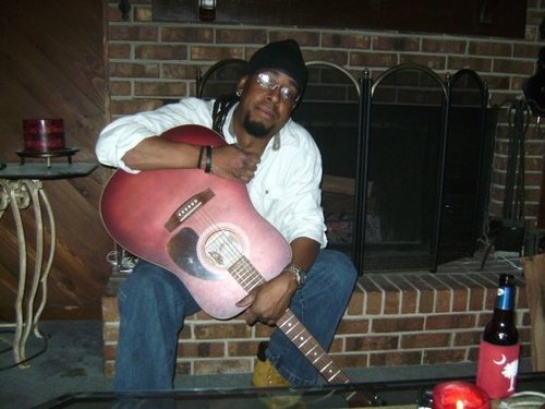 JewlzBrown's profile picture. 