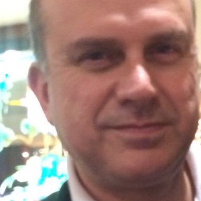 Fotógrafo residente en Barcelona. Tengo mi estudio profesional en la Bonanova. Doy solución a cualquier situación forográfica.