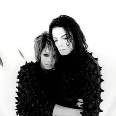 alexis_two2's profile picture. 