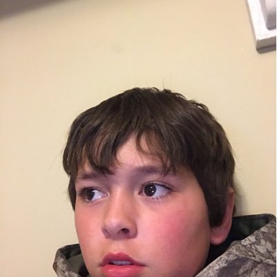 Kid that does not know how to do twitter