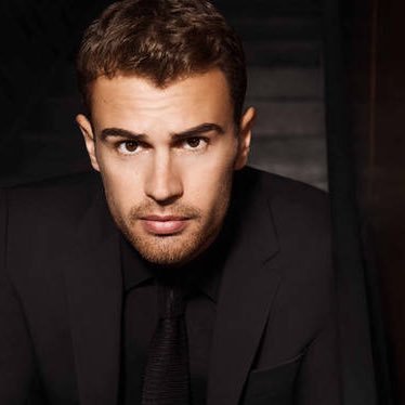 TheoJamesdm's profile picture. Rp en dm.