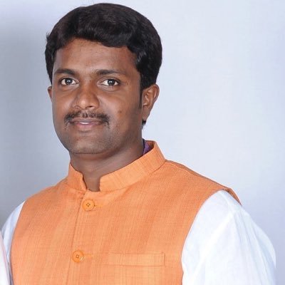 DeepuRe39347164's profile picture. 