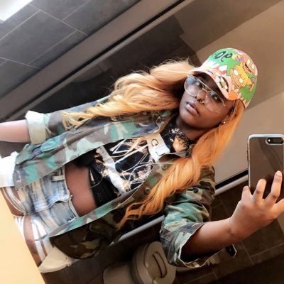 other account got hacked.🤡 ADD THIS ONE ALSO BOOK LIL CHARLES😛