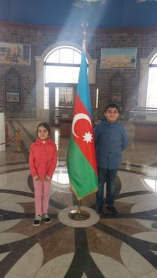 AnarHesenbeyli's profile picture. Bir FƏRZİYYƏ 
  Gördüyümüz, bildiyimiz, özümüz belə faniyik və ya canlı aləm məhv olmur sadəcə dövr edir.