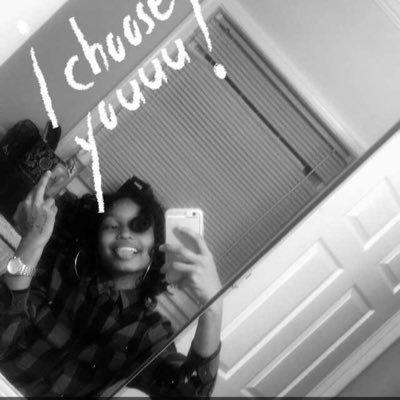 duhthatzoey's profile picture. 