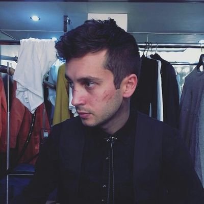 BetrayedLowlife's profile picture. “A revolution is knocking on Gotham's door... and I'm here to let it in.” [#DCRP | #MultiFandomRp]