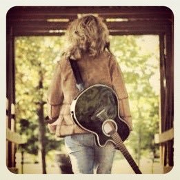 Susan_TThomas's profile picture. Musician: Singer/Songwriter/Teacher/Speaker/Mental health advocate/I wanna be defined by the things that I love, Not the things I hate #bekind🫶🏻