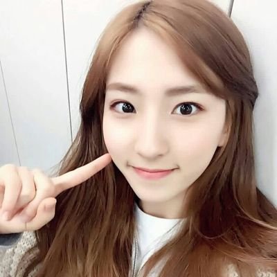 son joo yeon (eunseo) part of wjsn est '98 - 👑