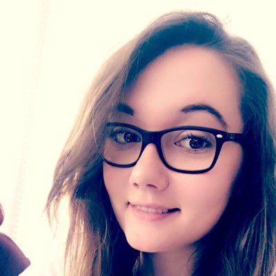 FionaPouilly's profile picture. Ne rêves pas ta vie, vis tes rêves #Thaïlande ❤️. #management 🎓📚💪