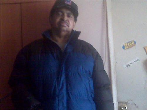 59yr old male from NY looking to converse with people on any topic