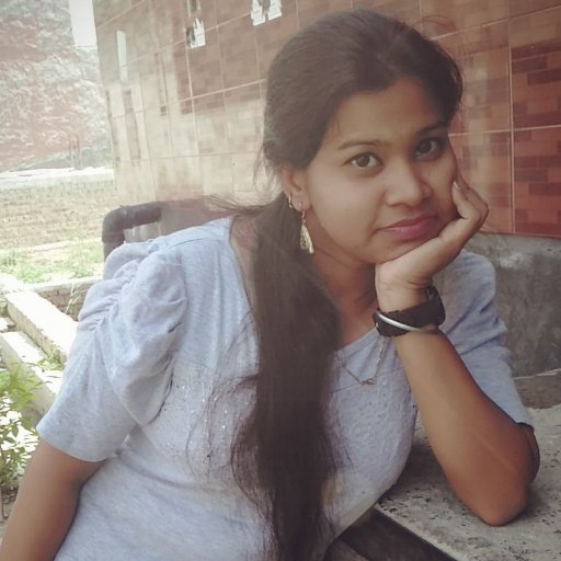 A simple and sensitive girl with good sense of humor who enjoy her life a lot & follow that if you are right no one consider me wrong,,,:)