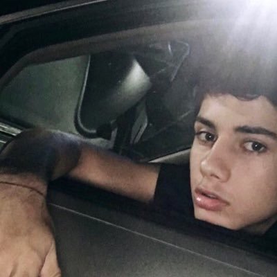 kyleburows's profile picture. 