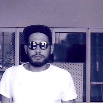 yan_lary's profile picture. Designer graphique indépendant