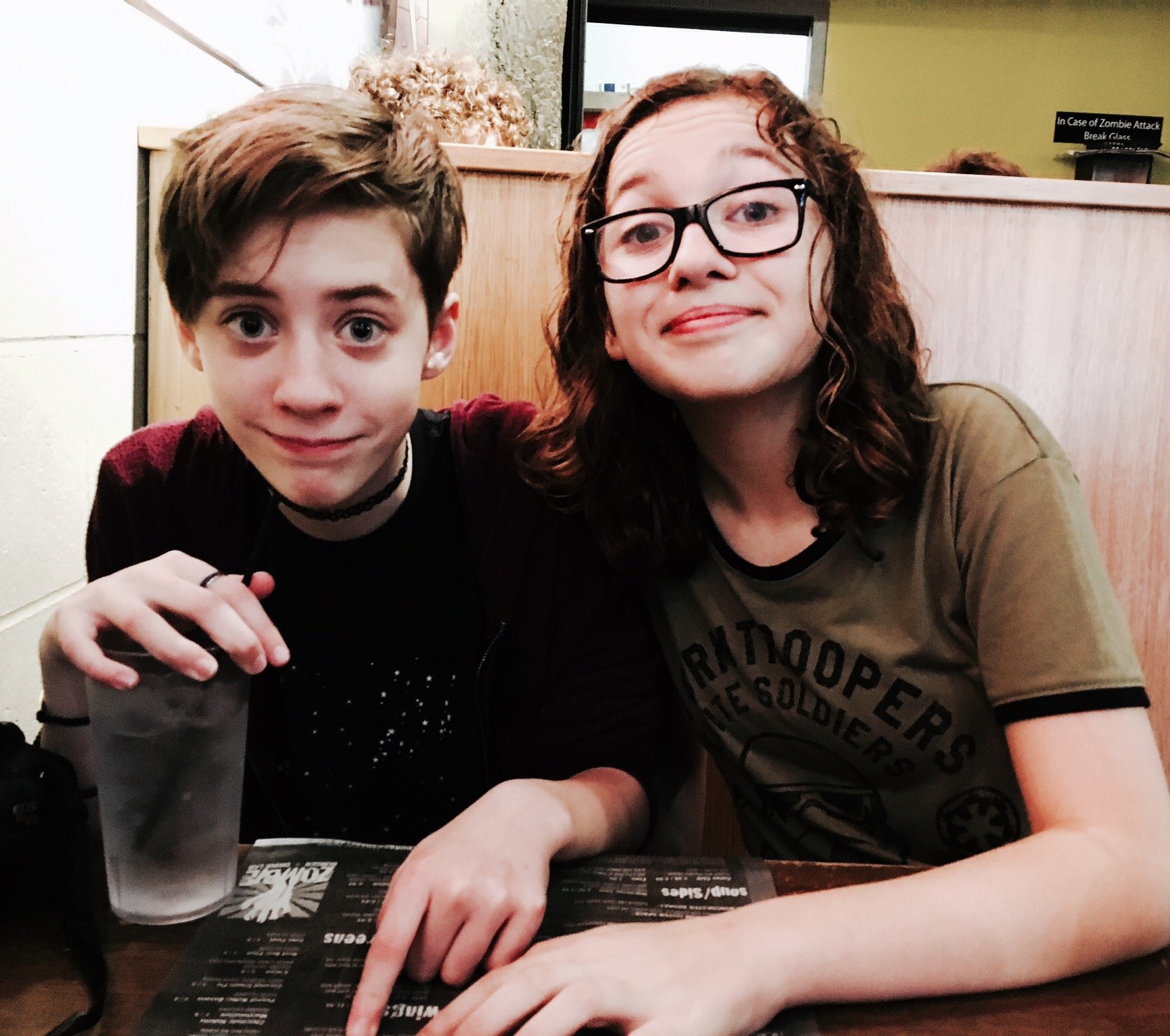 Ihaveproblems01's profile picture. I'm an extremely weird Emø that has an extremely weird sense øf humør