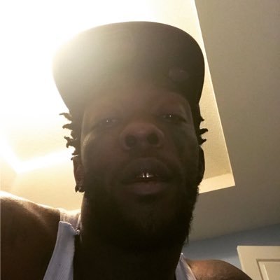 izellcox11's profile picture. first openly gay hood rapper