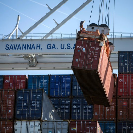 Crown TWIC Escort Services provide escorts for those needing temporary access to North Carolina, South Carolina & Virginia Ports Authority Terminals.