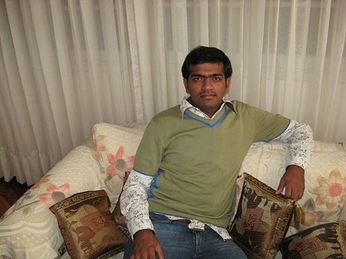 i am friendly with those who wish to talk with me.and im a cool guy,quite simple,caring...