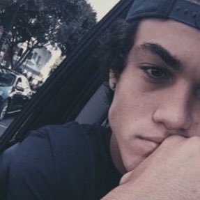 mel_dtinnit's profile picture. 