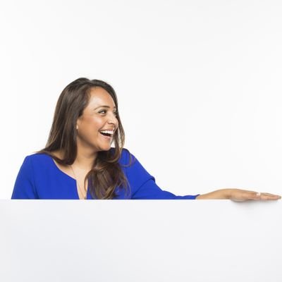 Canadian-born Radio Presenter in the UAE... I love music - listening, singing, dancing, creating..the SHEENA SHOW
