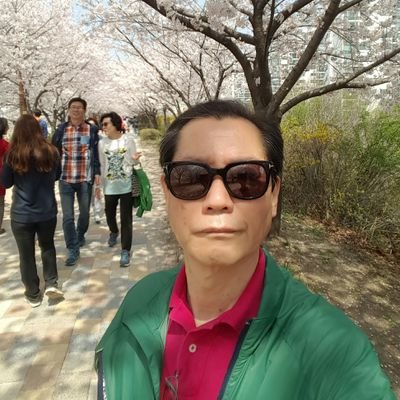 통일을 준비하는 남북경협사업자....!!
중소무역인들과 서로 정보교환과 지식습득 그리고 세계구석구석 시장 돌아가는 흐름을 나누고 공유하는
전국무역인연합 상임대표