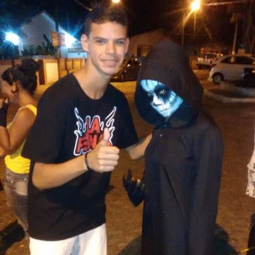 OLA GALERA SOU O FUNDADOR DA PAGINA VIA LOUCOS.MAS VIM FAZER MEU TWITTER SOBRE ESTA PAGINA QUE CHEGOU AO FIM POR MODOS TEKINICOS ENTRE MENBROS DO GRUPO.