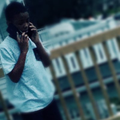 _thatboyron_11's profile picture. B-FLLYY