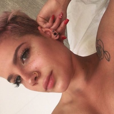 @feelwithalsey